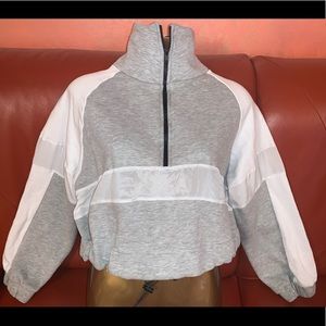 Stylish cropped sweatshirt by Urban Outfitters